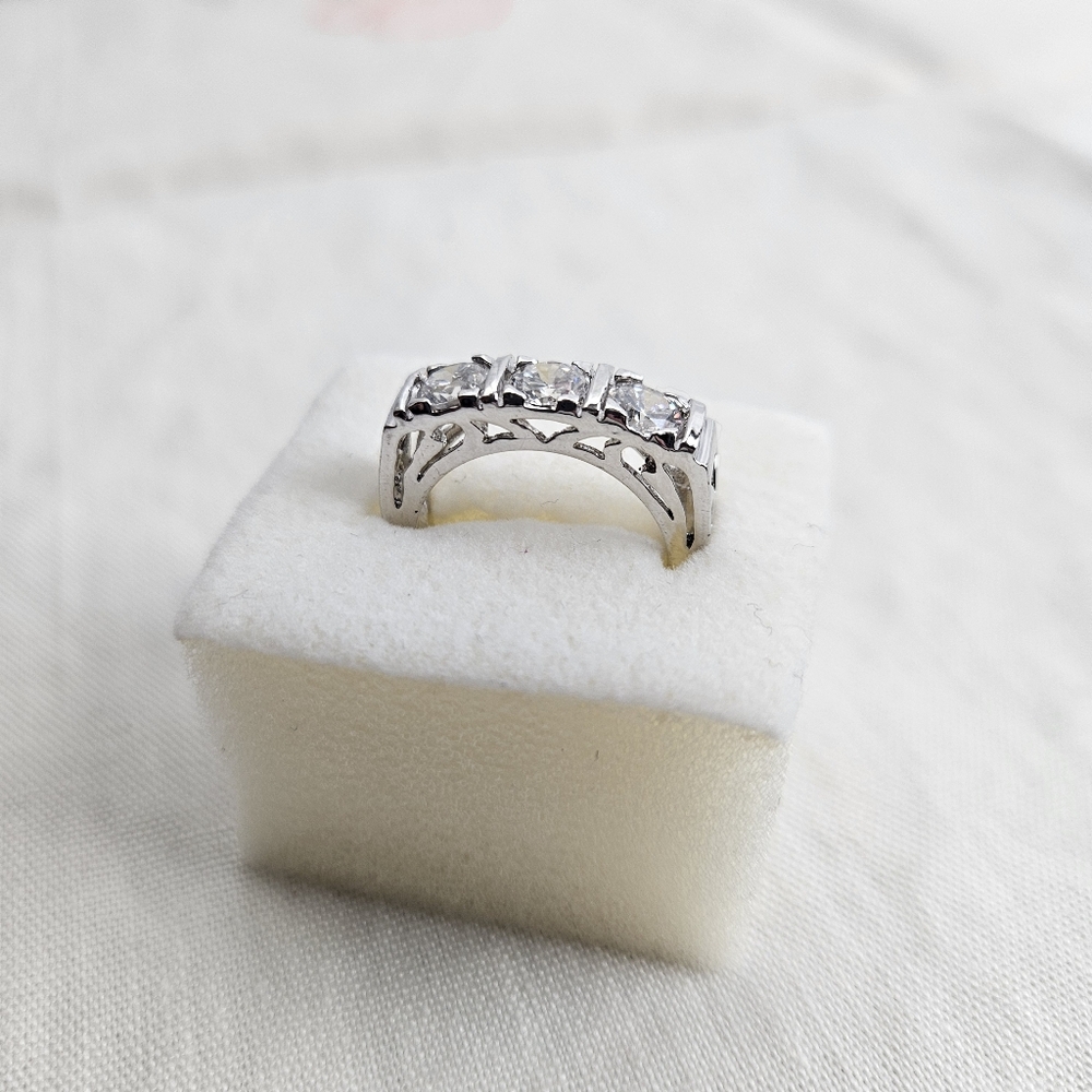 Fashion Ring Cubic Zirconia Silver Tone Clear Faux Stone Baguettes Size 6.5
